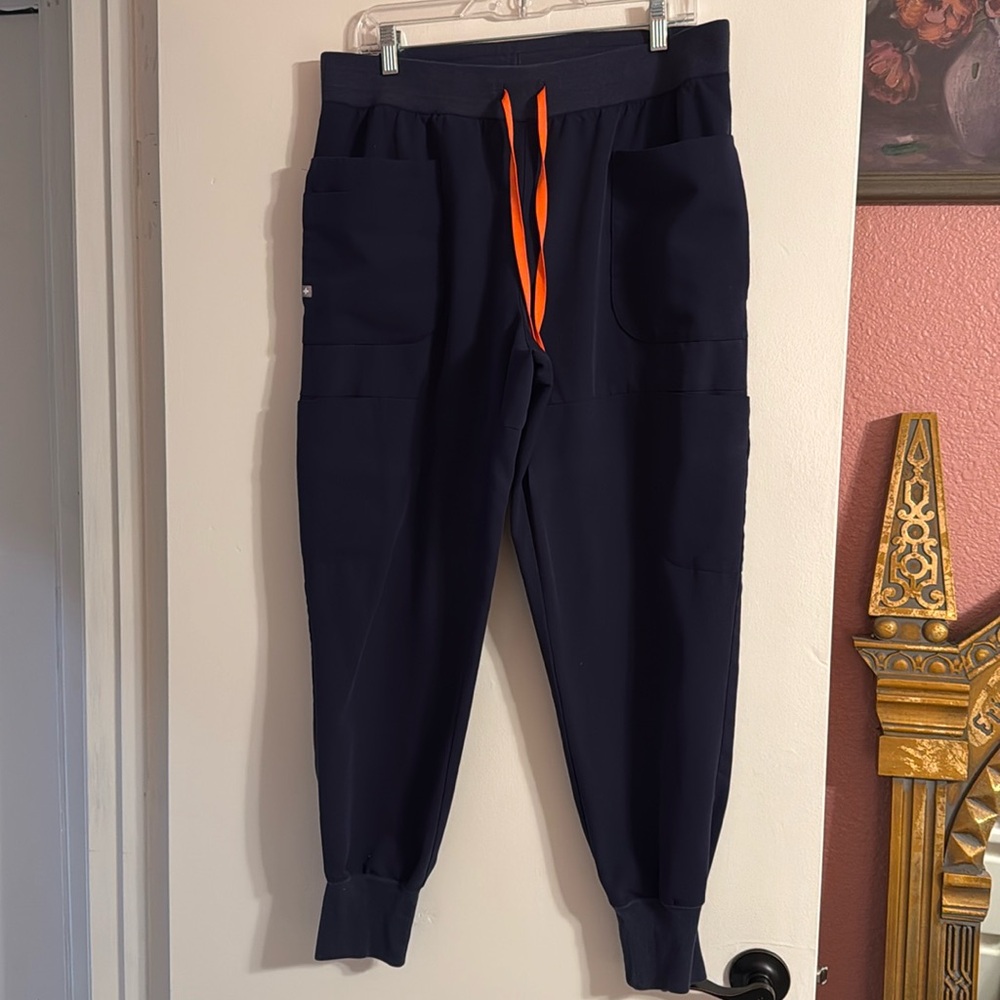 FIGS Scrub Set Navy Nepal Slim Jogger Scrub Pants and Casma Top LARGE
